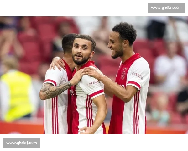 欧冠APP全新功能上线 让球迷体验前所未有的实时赛事互动与数据分析 欧冠APP全新功能上线 让球迷体验前所未有的实时赛事互动与数据分析